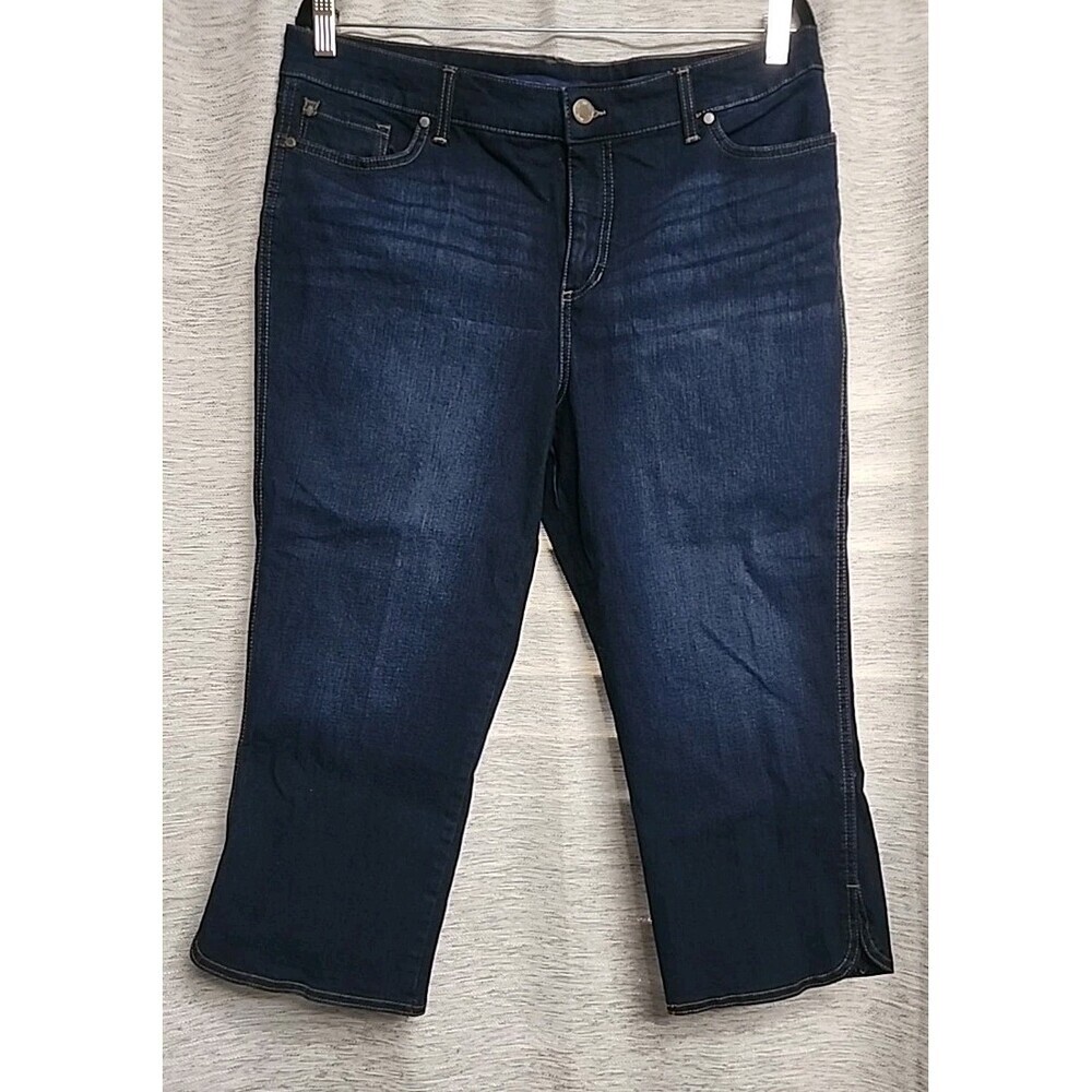Bandolino Mandie Size 14  Capri Denim Medium Wash Mid Rise Blue Jeans
